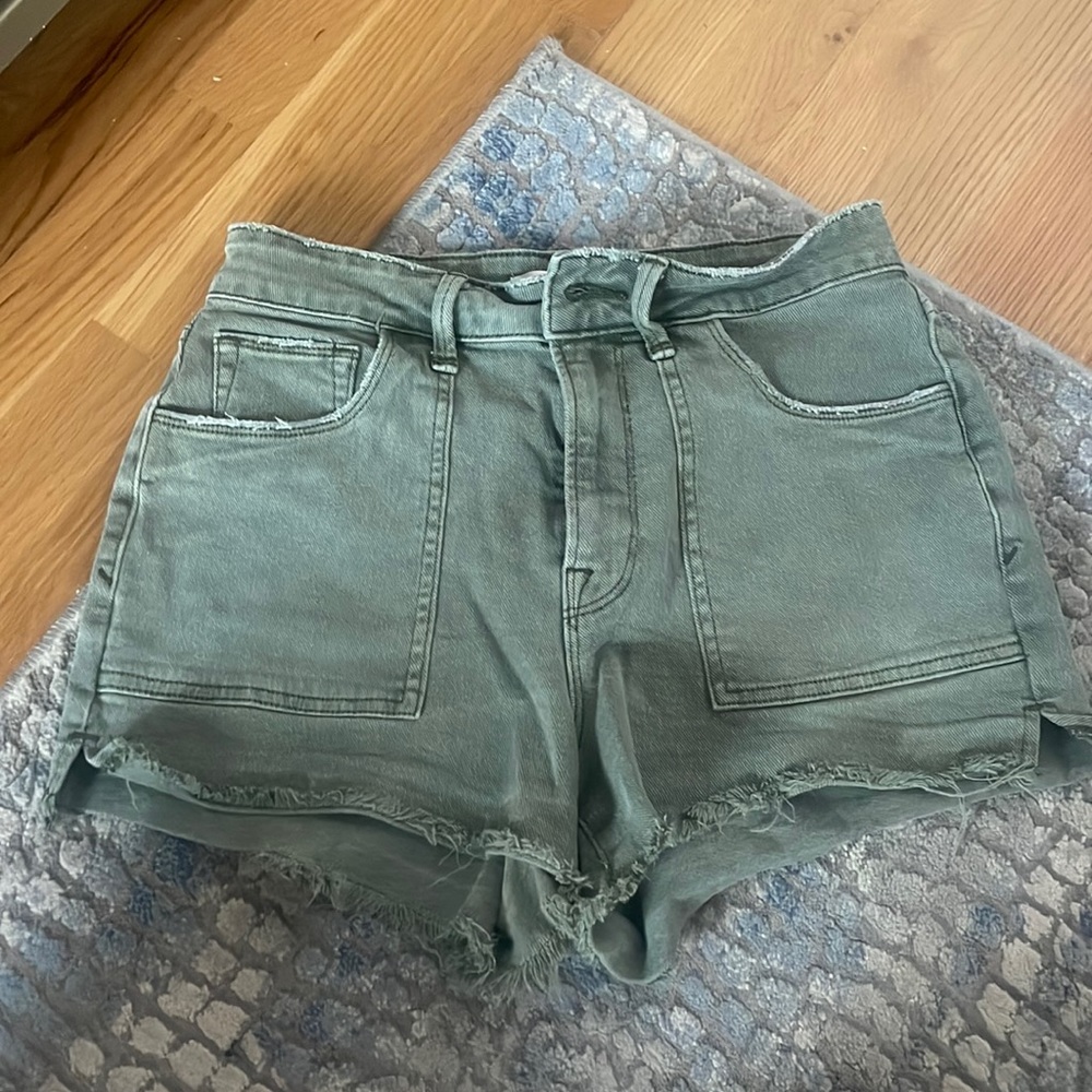 Good American green denim shorts size 27
